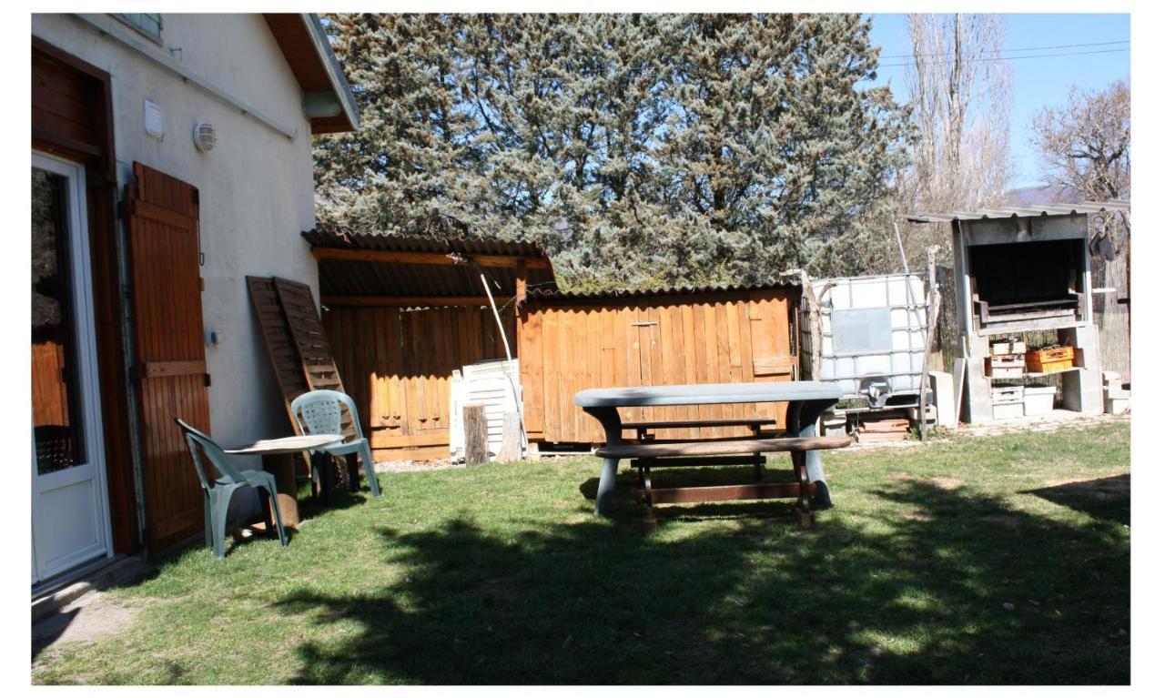 Petit Studio, Bien Equipe, A La Campagne Marcoux  Exterior foto
